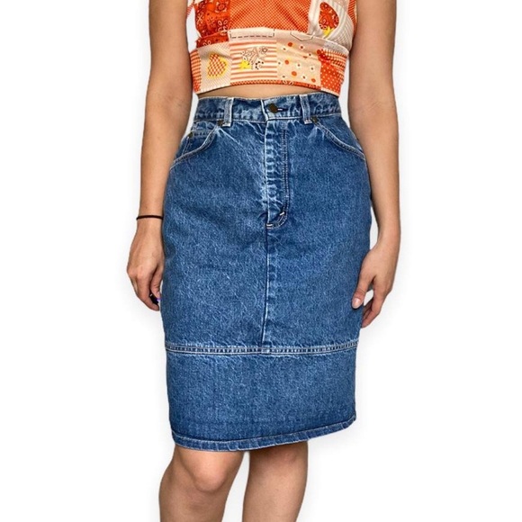 LEVI’S Vintage Brown Tag Denim Blue Made In USA Jean Skirt Size 11 Or 26” Waist - Picture 2 of 10